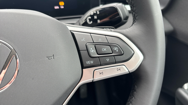 Volkswagen T-Roc 1.5 eTSI Life 5dr DSG Petrol Hatchback